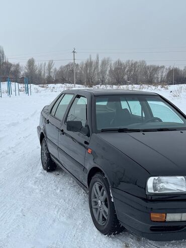 Volkswagen: Volkswagen Vento: 1994 г., 1.8 л, Механика, Седан — 2