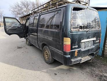 samurai bmw: Toyota Hiace: 2003 г., Автомат, Бензин, Бус — 2
