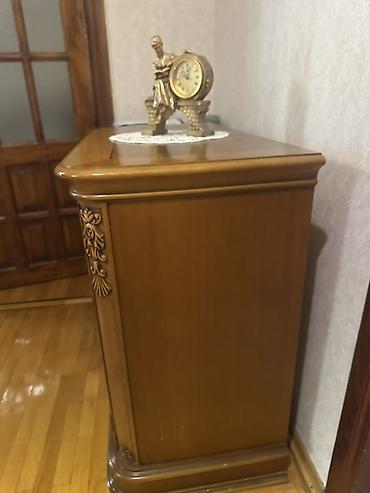 Klassik üslubda taxta komod - Material: təbii ağac əsaslı, cilalı lalafo.az -da Klassik üslubda taxta komod - Material: təbii ağac əsaslı, cilalı