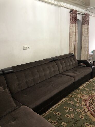 диван 1спалка: Угловой диван, цвет - Коричневый, Б/у