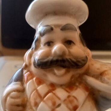 Duz istiot qabları: Farfor duz qabı satılır. - Duz qabı Quba şəhərindədir. - Şamaxinkaya — 8