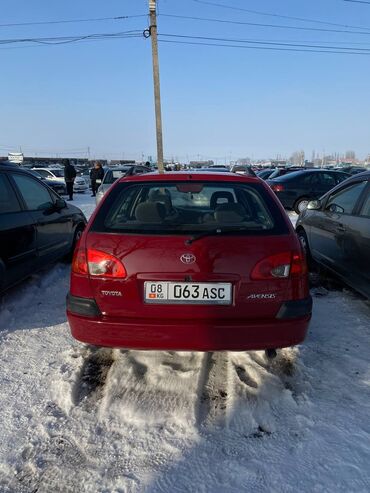 Toyota: Toyota Avensis: 1999 г., 1.6 л, Механика, Бензин, Универсал