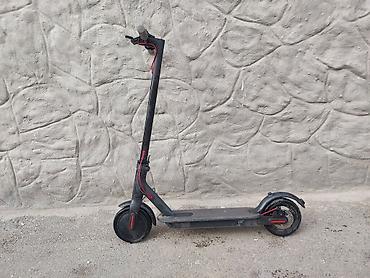 Elektrikli samokatlar: Elektrik skuter PRİBLEMİ TEKERLERİ PARTLAQ OLMASIDIR HER ŞEY İSLİYİR — 1