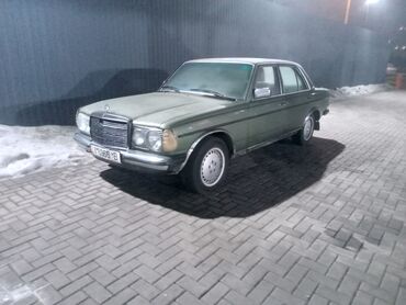 Mercedes-Benz: Mercedes-Benz W123: 1982 г., 2.3 л, Механика, Бензин