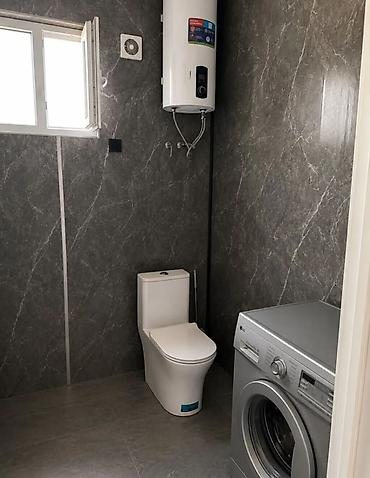 Продажа коттеджей и домов: 🏡 ПРОДАЁТСЯ ДОМ 📍 Район: Ак-Босого 📐 Площадь: 90 м² 🛏 Комнат: 3 🌿 — 4