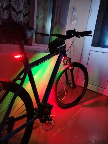 Şəhər velosipedləri: İşlənmiş Şəhər velosipedi 26", sürətlərin sayı: 7, Ünvandan götürmə, Pulsuz çatdırılma, Ödənişli çatdırılma — 10