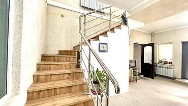 Үйлөрдү ижарага берүү: 280 м², 6 бөлмө, Жаныбарлар менен болот — 5