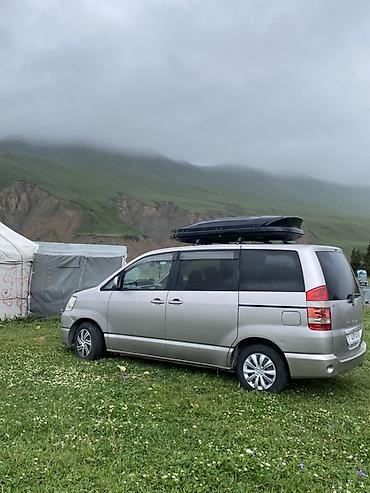 сидения авто: Toyota Noah: 2003 г., 2 л, Автомат, Бензин, Минивэн — 3