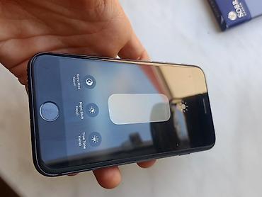 apple 6 ekran: IPhone 8, Qara, Barmaq izi — 1