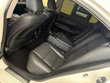 Lexus: Lexus ES: 2017 г., 2.5 л, Гибрид, Седан — 13