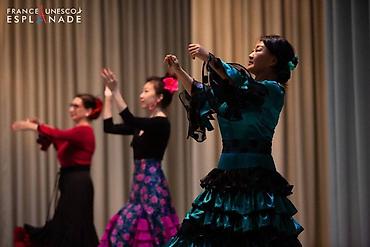 Другие услуги в сфере красоты и здоровья: Театр-студия фламенко "Эсмеральда" начинает набор в группу фламенко с — 11