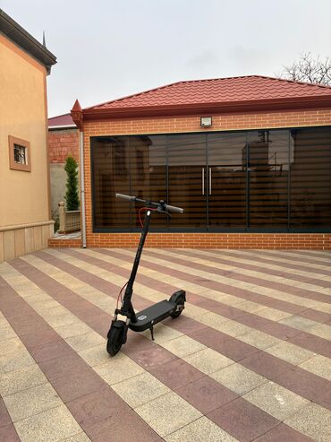 Elektrikli samokatlar: Elektrik skuter – “PRO” seriyası - Rəng: qara - Geniş, teksturalı — 1
