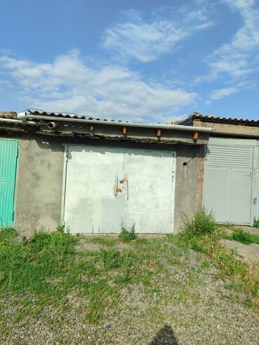 малосемейка продажа: 18 м², Кирпичный | Смотровая яма, Подвал, погреб
