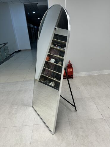 зеркала стоячие: Продаю зеркало новый размер 1800/800 хром серебро ц