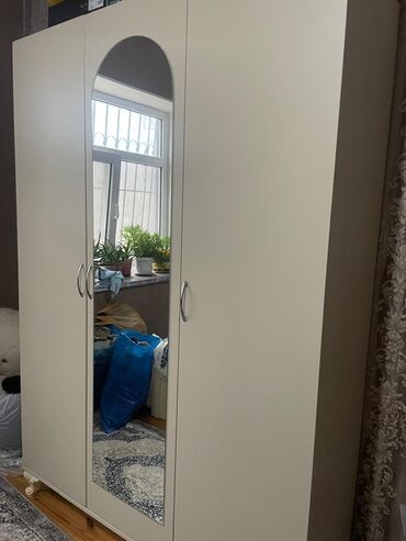 Распашной, 3 двери Прямой шкаф, Шифоньер