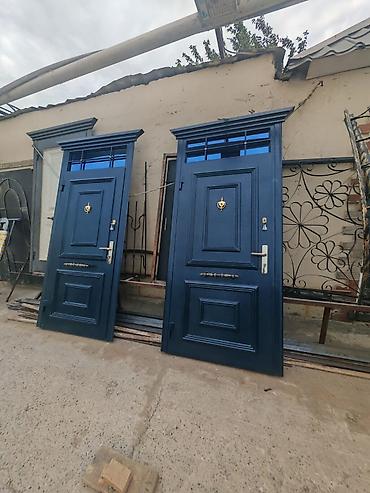 Qapı zamokları: Mənzil üçün Yeni Giriş qapısı Glazok ilə, Zəmanətli, Ödənişli quraşdırma, Ünvandan götürmə, Ödənişli çatdırılma, Rayonlara çatdırılma — 7