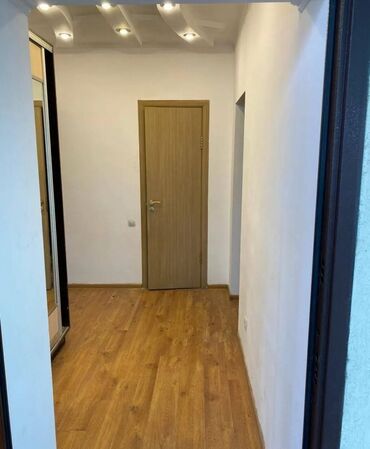 Продажа домов: Дом, 300 м², 7 комнат, Агентство недвижимости, Косметический ремонт — 12