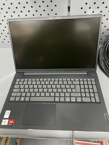 Ноутбуки и нетбуки: Ноутбук, Lenovo, 8 ГБ ОЗУ, 15.6 ", Новый, Для несложных задач, память SSD