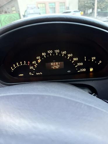 v class: Mercedes-Benz A-Class: 2001 г., 1.4 л, Механика, Бензин, Хэтчбэк — 8