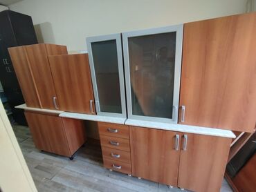 Matraslar: Metbex mebeli satılır. Qiymət 280 azn. Ölçü yuxarı 2.85sm, aşağı