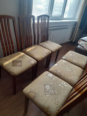 Стулья для зала: Стул для зала, Б/у, Дерево — 2