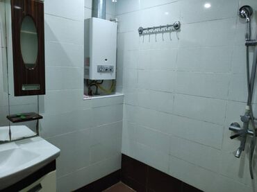 Uzunmüddətli kirayə mənzillər: Nərimanov metrosunun yaxınlığında 5 mertebeli binanın 2-ci — 3