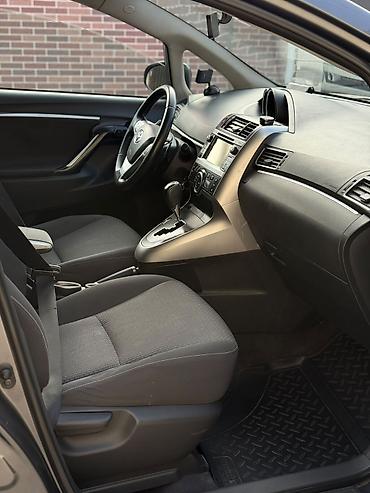 coroll: Toyota Verso: 2013 г., 1.8 л, Автомат, Бензин, Универсал — 10