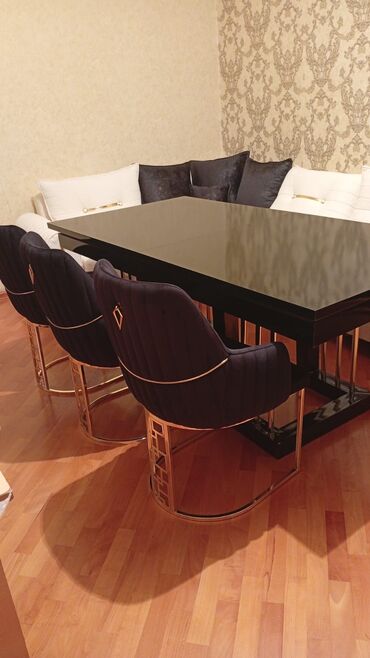 Sifarişlə termolar: Qonaq otağı üçün, İşlənmiş, Kvadrat masa, 6 stul