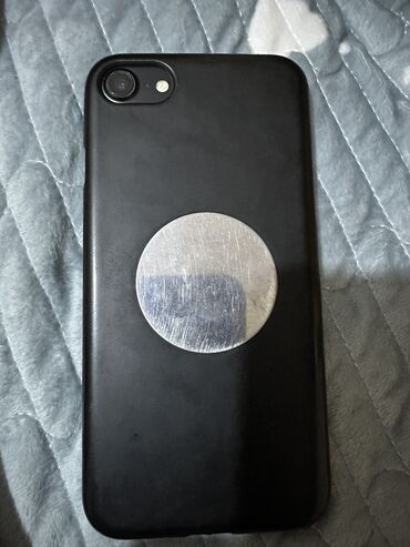 Apple iPhone: IPhone 7, Б/у, Черный, Чехол, 100 %