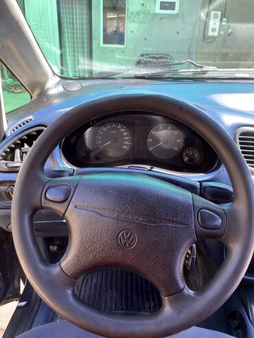 Volkswagen: Volkswagen Sharan: 2000 г., 2 л, Механика, Газ, Минивэн — 17