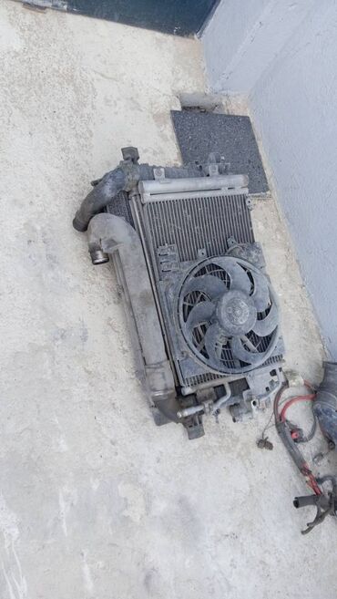 işlenmiş radiator: Opel Astra, 2005 il, İşlənmiş