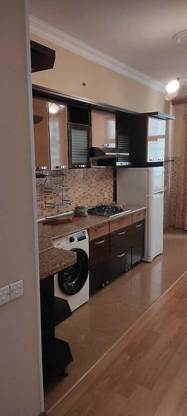 doşəmə boyası: İcarəyə verilir 2 otaqlı yeni tikili 62 m², 20 Yanvar m. 550 AZN/ay 2 — 10