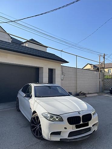 forut satsi: BMW 5 series: 2 l | 2015 il Sedan — 1