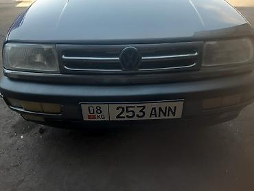 Volkswagen: Volkswagen Vento: 1993 г., 2 л, Кол менен иштөөчү, Бензин, Седан — 1