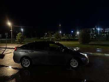 Транспорт: Toyota Prius: 2018 г., Вариатор, Гибрид, Хэтчбэк — 6