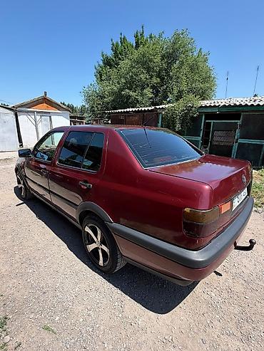 bcd com kg: Volkswagen Vento: 1993 г., Механика, Седан — 2