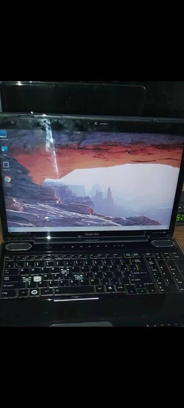 Lenovo: Toshiba notebook. özü işləkdi,klaviatura işləmir