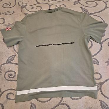 Kişi geyimləri: Futbolka, H&M, L — 2