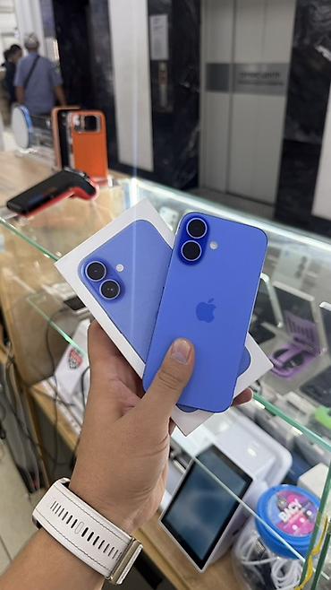 IPhone 16, Б/у, 128 ГБ, Синий, Коробка, 100 % at lalafo.kg IPhone 16, Б/у, 128 ГБ, Синий, Коробка, 100 %