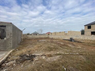 Həyət evləri və villaların satışı: Satılır: fərdi yaşayış üçün torpaq sahəsi və tikili - Hasarlanmış — 5