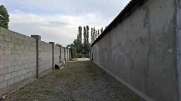 Продажа коттеджей и домов: Продаю дом участок по документом 11 соток фактически 18 соток at lalafo.kg — 11 Продажа коттеджей и домов: Продаю дом участок по документом 11 соток фактически 18 соток — 11