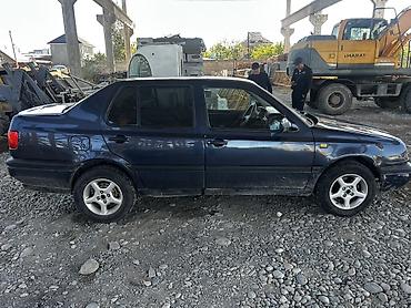 dodge challanger: Volkswagen Vento: 1992 г., 1.8 л, Механика, Бензин, Седан — 3