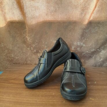 женский ботинка: Туфли 36, цвет - Черный