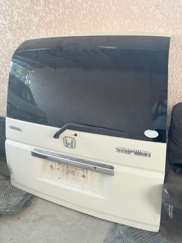 авто под выкуб: Багажниктин капкагы Honda, Колдонулган