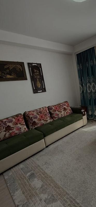 Прямые диваны: Прямой диван, Б/у — 9