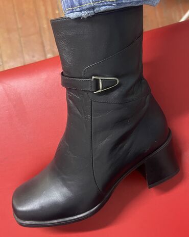 зимний обувь: Ботинки и ботильоны 37.5, цвет - Черный