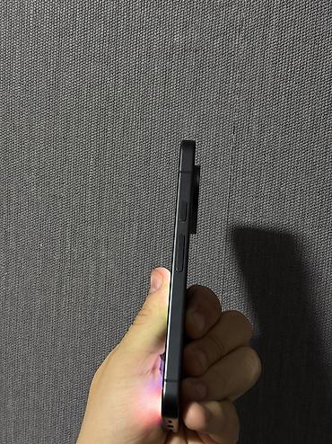 pixel 10: Google Pixel 10, Б/у, 128 ГБ, цвет - Черный, eSIM — 3