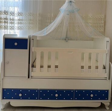 Oğlan üçün, İşlənmiş, Dördbucaq, Beşik, Matras ilə, Yellənmə mexanizm ilə