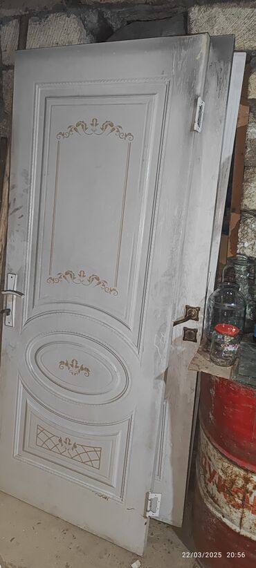 Otaq qapıları: Çərçivəsi yoxdu 6 ədəddir eni 80 smuzunu 2m -da lalafo.az — 4 Otaq qapıları: Çərçivəsi yoxdu 6 ədəddir eni 80 smuzunu 2m — 4