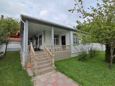 Günlük kirayə evlər: 90 kv. m, 3 otaqlı — 5